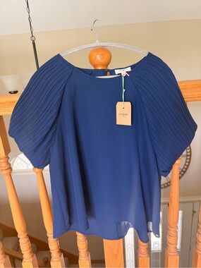 Umgee oversized sleeve navy blouse